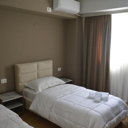 Hotel Her Vlorë エクステリア 写真